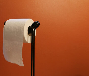 stojak na papier toaletowy