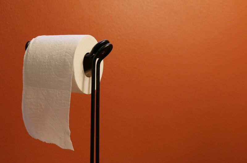 stojak na papier toaletowy